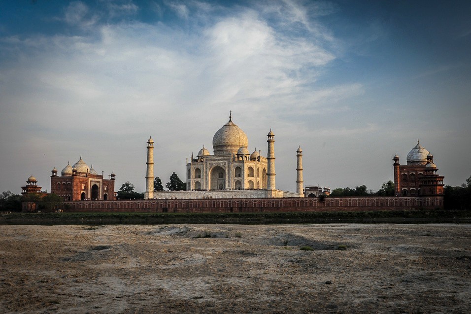 Koryto řeky a Taj Mahal