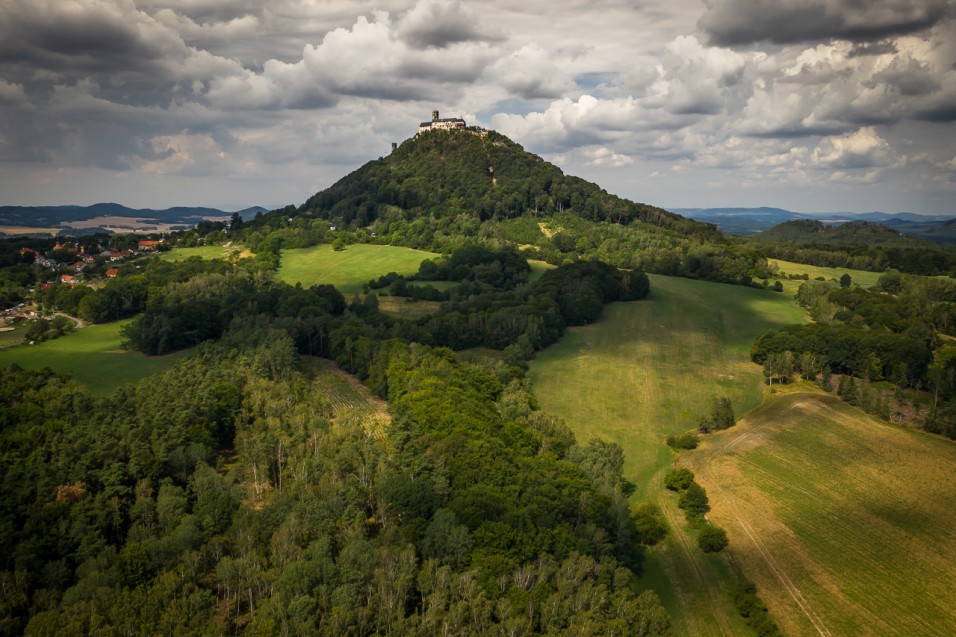 A ještě Bezděz z dronu