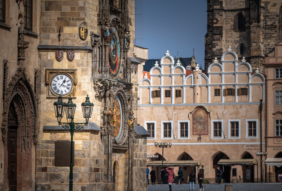 Orloj a Staroměstské náměstí