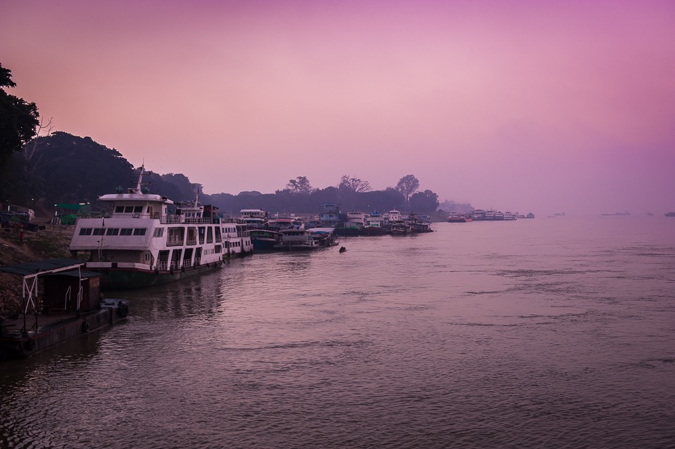 Přístaviště lodí v Mandalay
