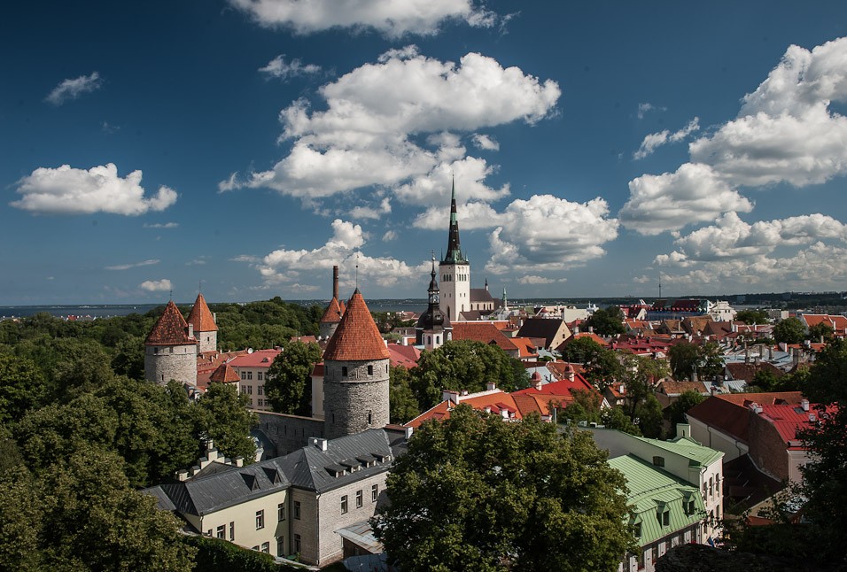 estonsko - pohled z výšky na Tallin