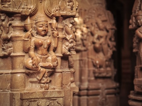 Uvnitř chrámu v Džajsalméru 