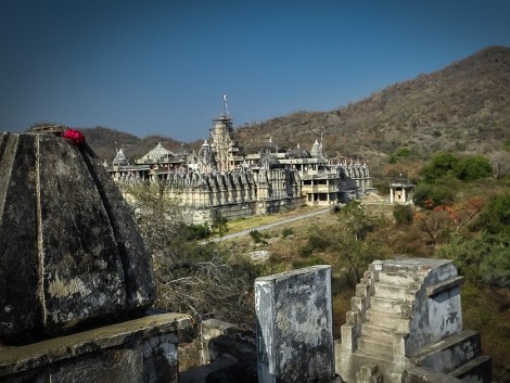 džinistycký chrám Ranakpur