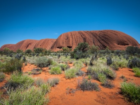 Takto vypadá uluru z boku