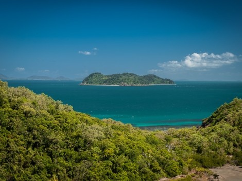 WHITSUNDAY ISLAND