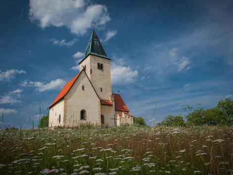 Tajemný kostel Chvojen