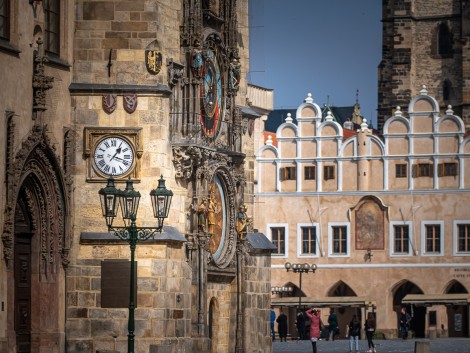 Orloj a Staroměstské náměstí