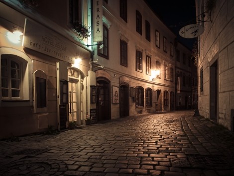 Noční ulice v Českém Krulově