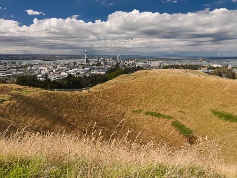 Mount Eden a výhled na město