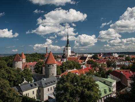 estonsko - pohled z výšky na Tallin